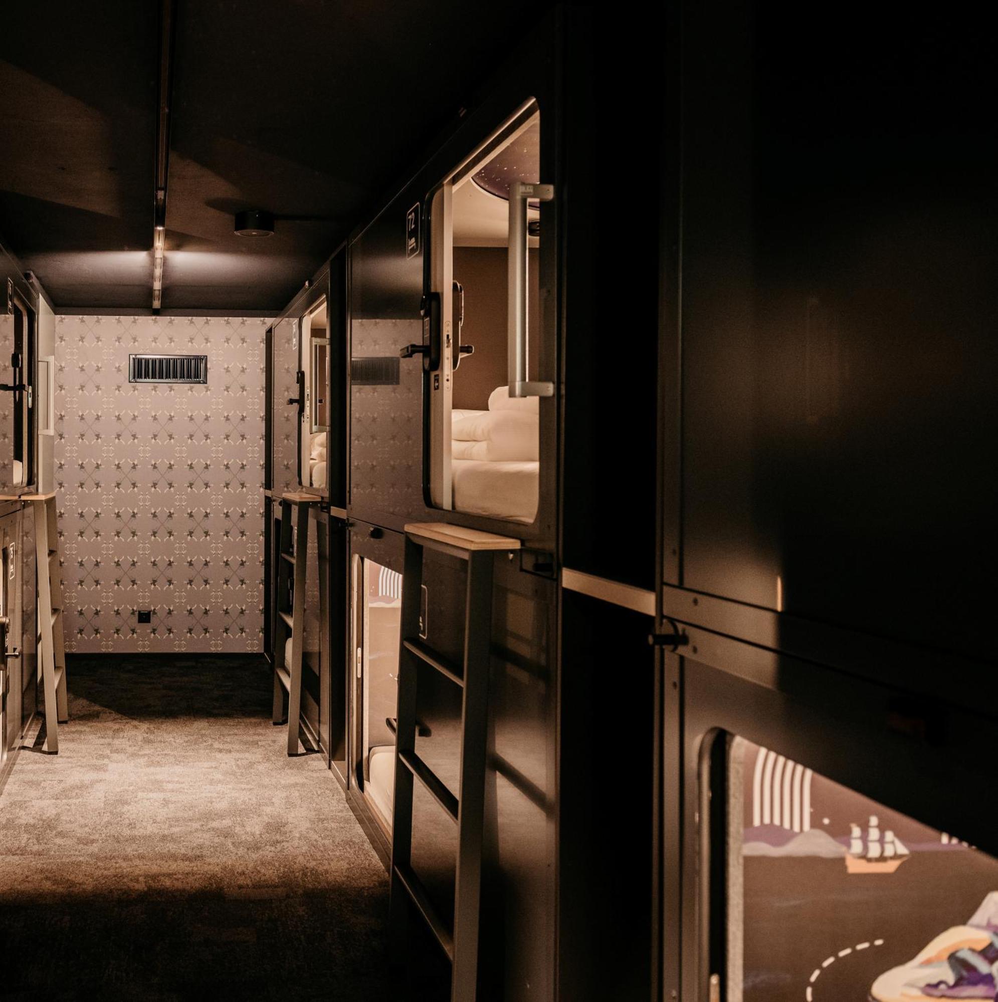 Capsule Hotel - Lucerne Old Town Luaran gambar
